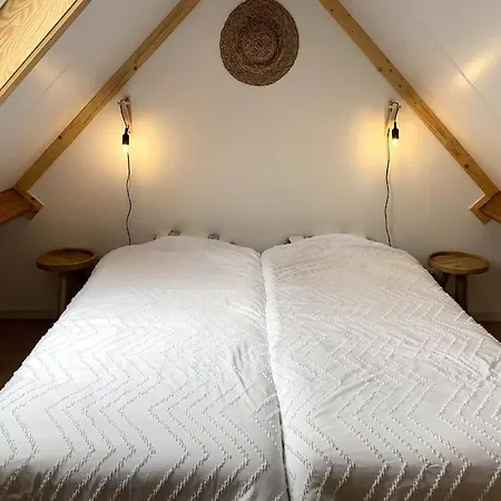 Wh71 Prachtig Vakantiehuis -6 Pers- Met Tuin En Parking Koksijde